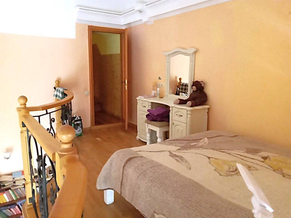 продажа трехкомнатной квартиры номер A-173287 в Приморском районе, фото номер 27